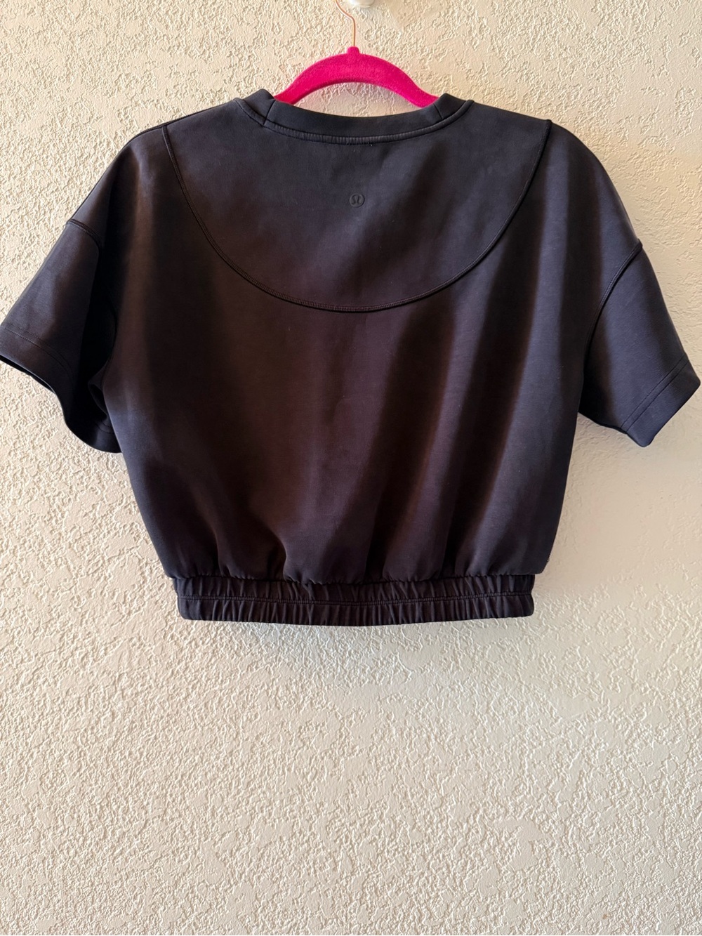 LULULEMON Softstreme Gathered Black T-Shirt Crop Athleisure Top Size 4 - Picture 2 of 11